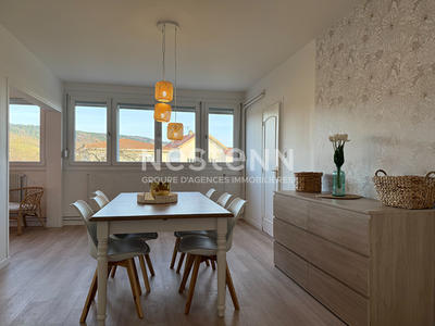Appartement - 93 m² - 5 pièces