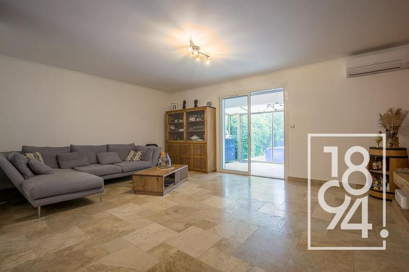 Appartement - 104 m² - 4 pièces