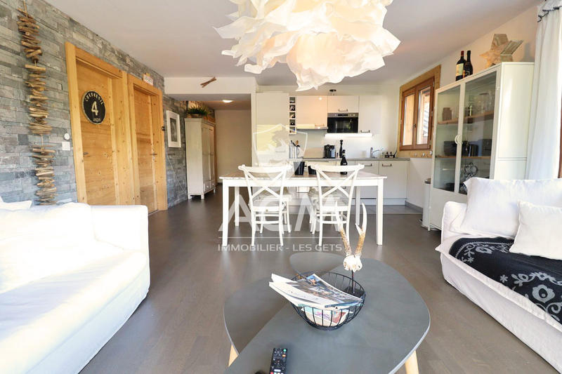 Appartement - 84 m² - 4 pièces