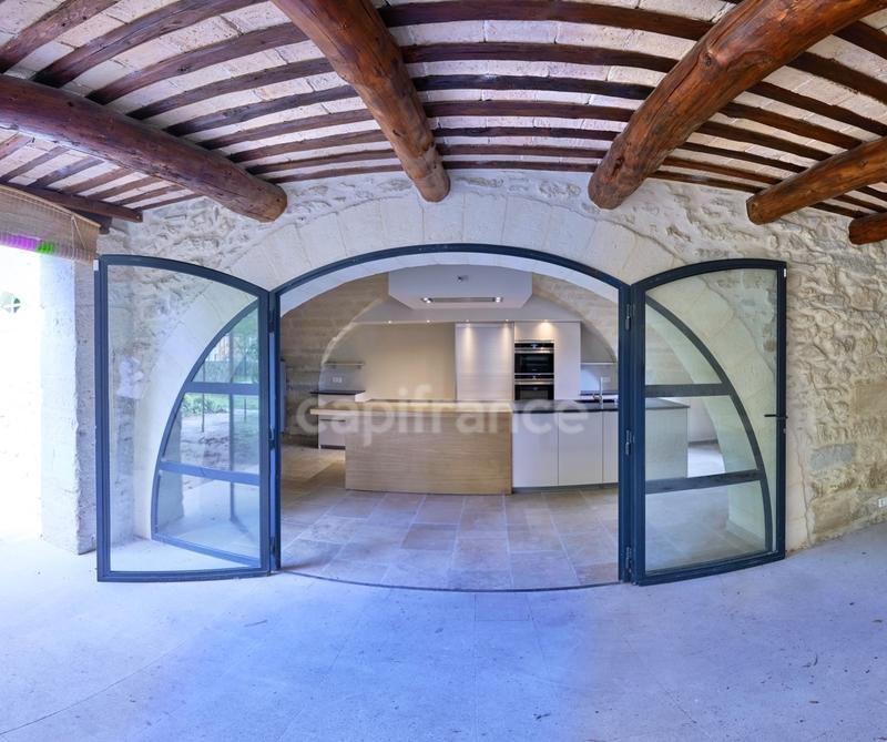 Maison - 290 m² - 8 pièces