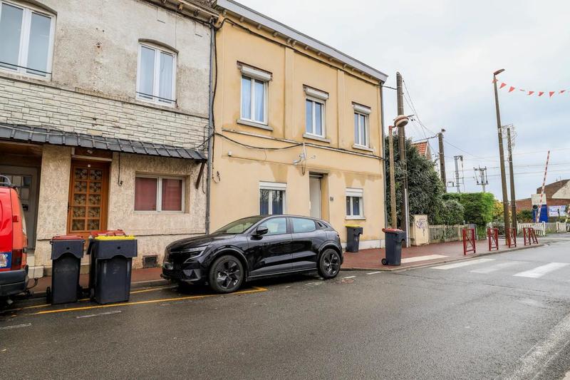 Maison - 200 m² - 15 pièces