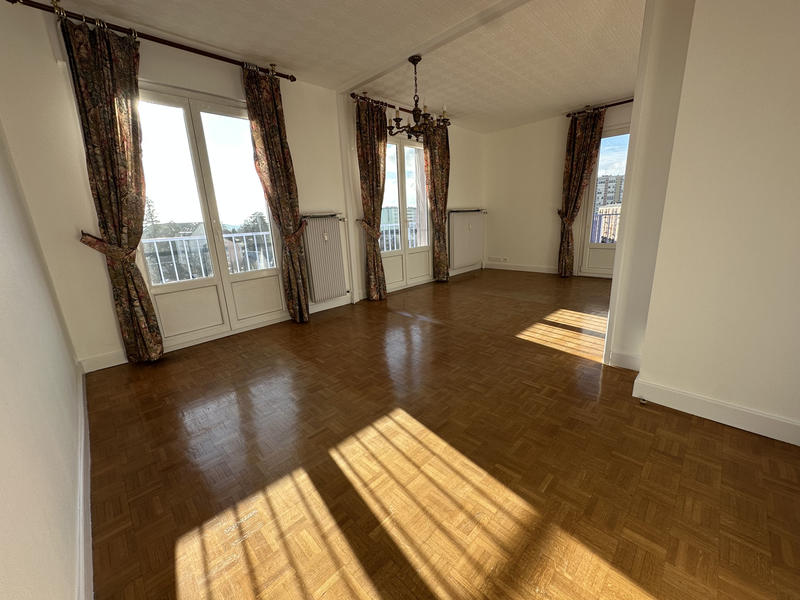 Appartement - 80 m² - 4 pièces