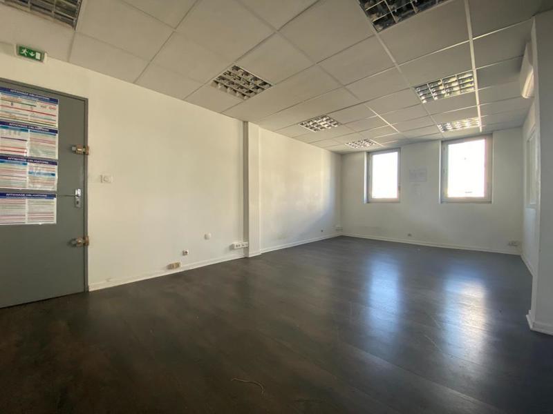 Bureau - 56 m² - 3 pièces