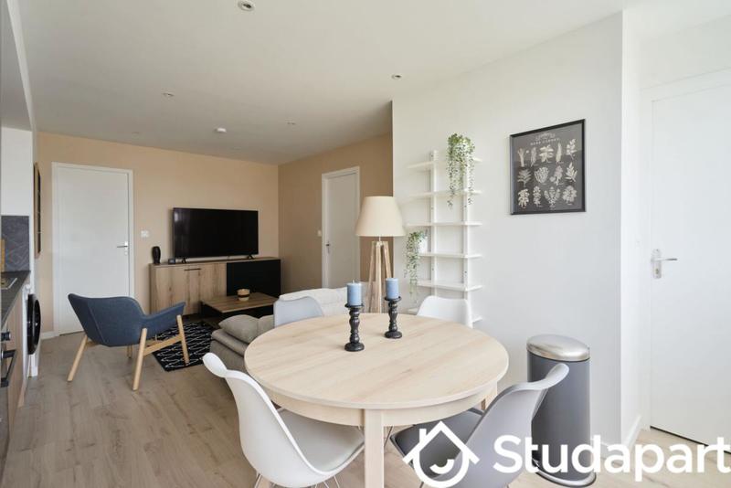 Chambre - 10 m² - 1 pièce