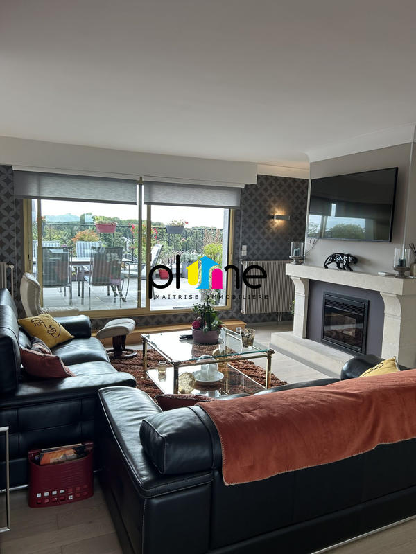 Appartement - 200 m² - 4 pièces