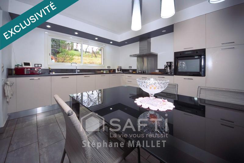 Maison - 152 m² - 4 pièces