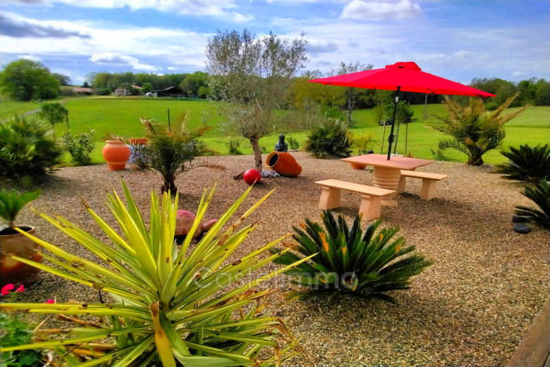 Villa - 200 m² - 4 pièces