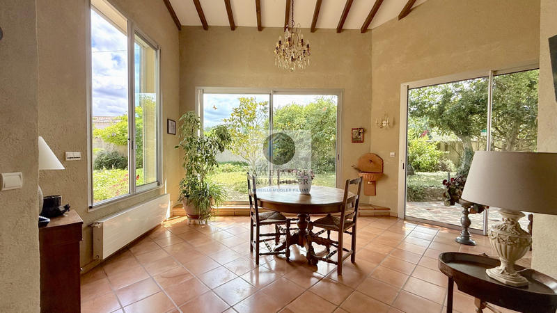 Maison - 214 m² - 10 pièces