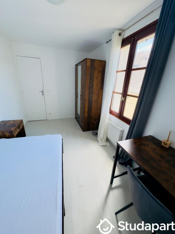 Chambre - 10 m² - 1 pièce