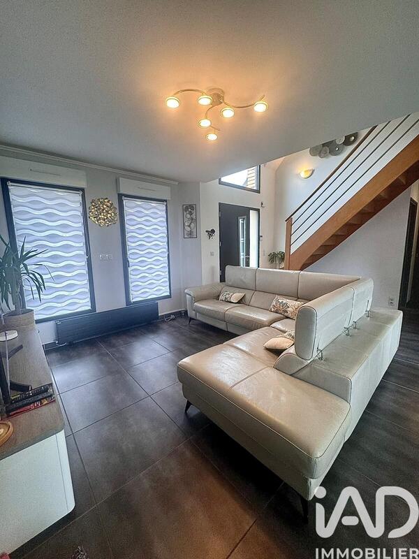 Maison - 115 m² - 4 pièces