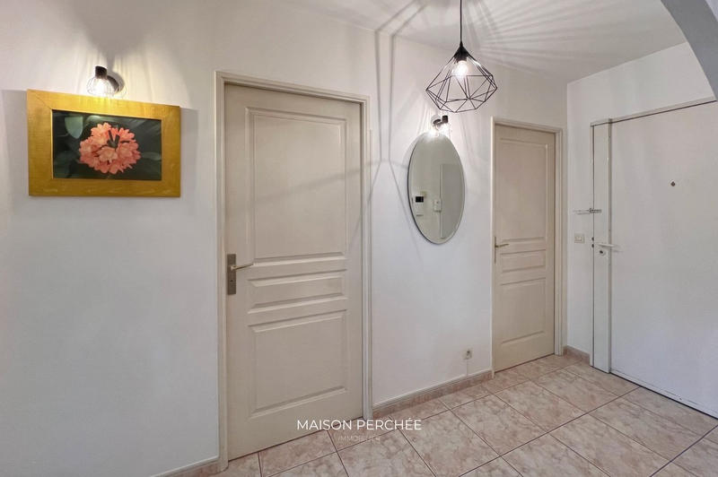 Appartement - 64 m² - 2 pièces