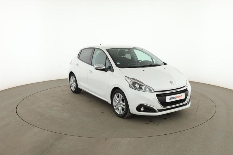 Peugeot 208 1.6 Blue-HDi Style 5p 75 ch