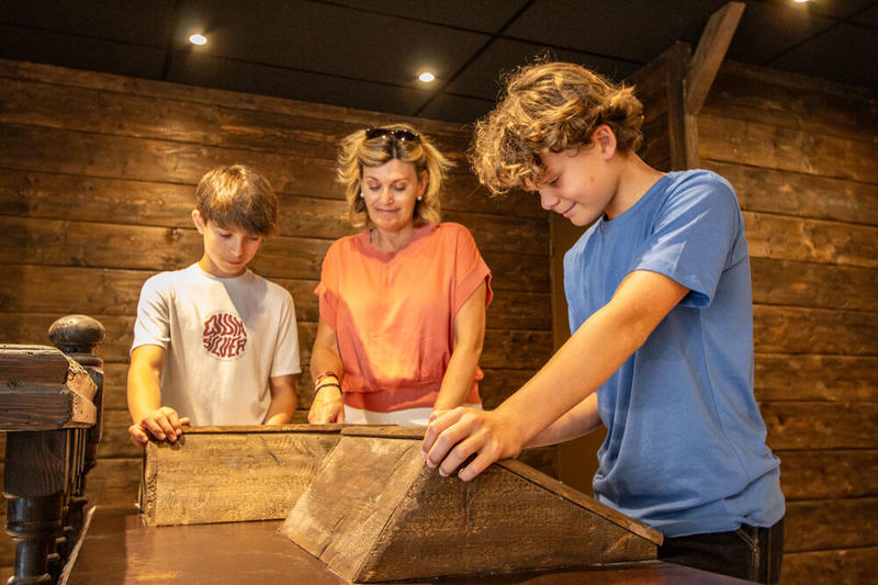 Découvrir en s'amusant et surprise de Noël