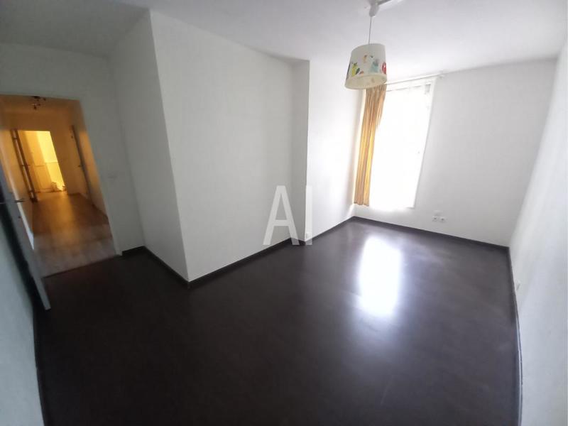 Appartement - 96 m² - 4 pièces