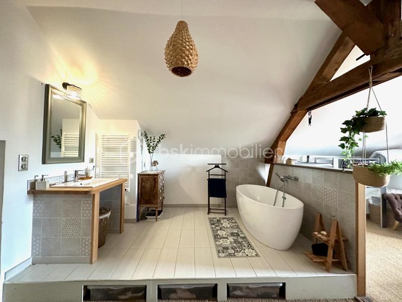 Maison - 110 m² - 4 pièces