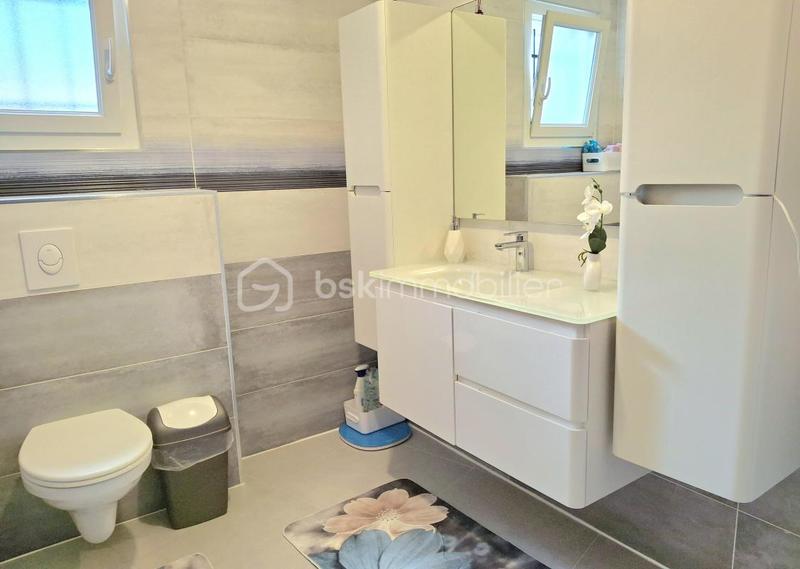 Maison - 115 m² - 4 pièces