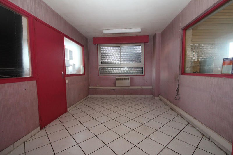 Local d'activité / Entrepôt - 576 m²