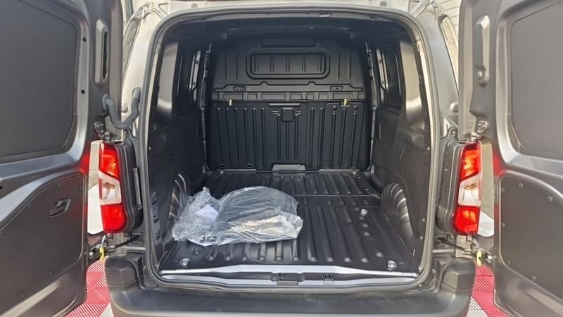 Peugeot Partner Electrique m 800 kg 136 ch batterie 50 kwh