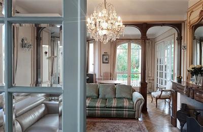 Maison - 299 m² - 10 pièces