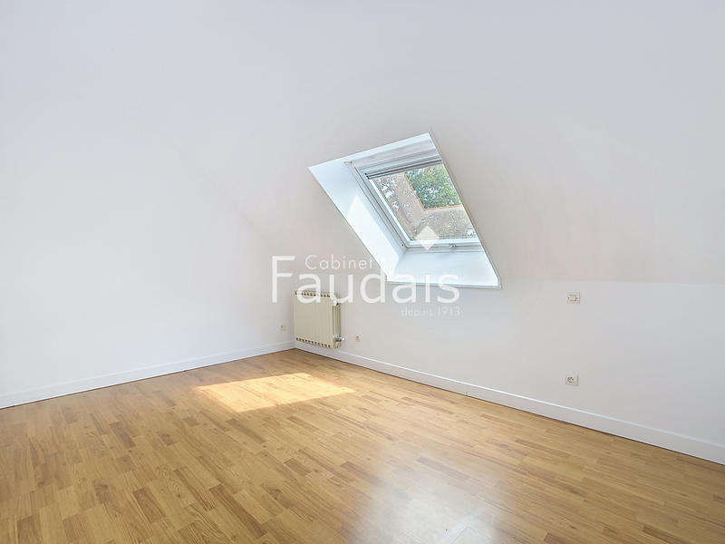 Maison - 198 m² - 8 pièces