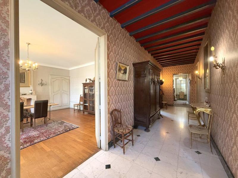 Maison de maîtres - 372 m² - 10 pièces