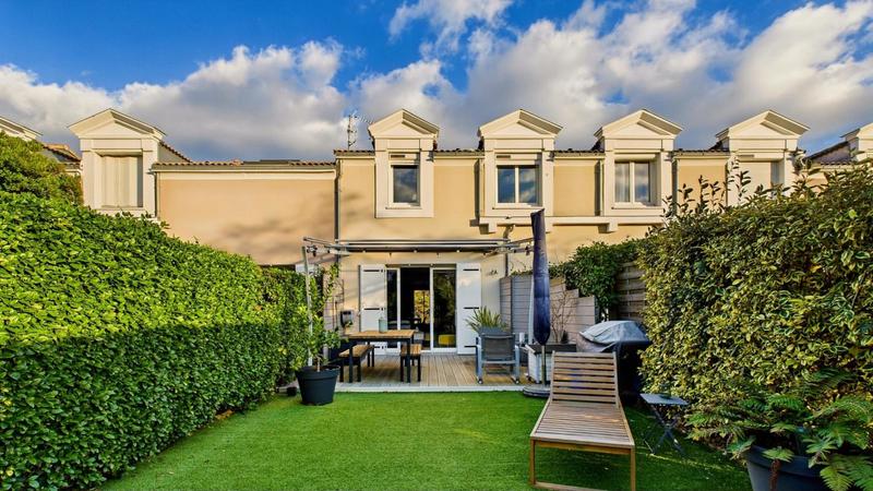 Appartement - 125 m² - 6 pièces