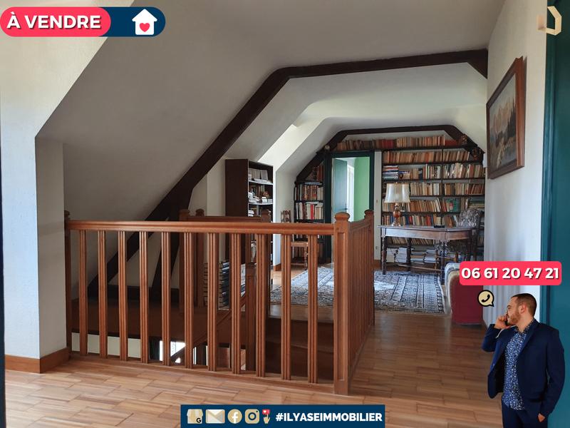 Maison - 162 m² - 8 pièces