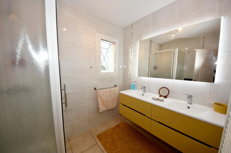 Maison - 270 m² - 7 pièces