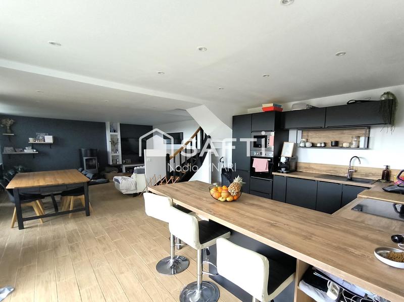 Maison - 140 m² - 6 pièces