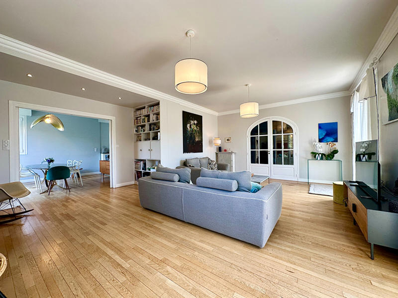 Maison - 200 m² - 8 pièces