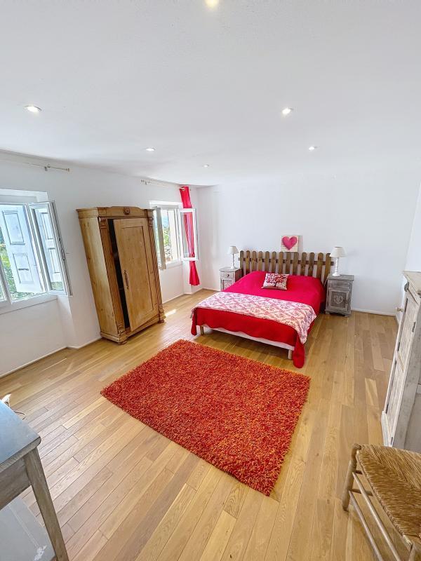 Maison - 263 m² - 6 pièces