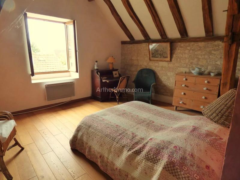 Maison - 329 m² - 12 pièces