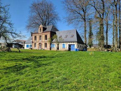 Propriété - 227 m² - 12 pièces