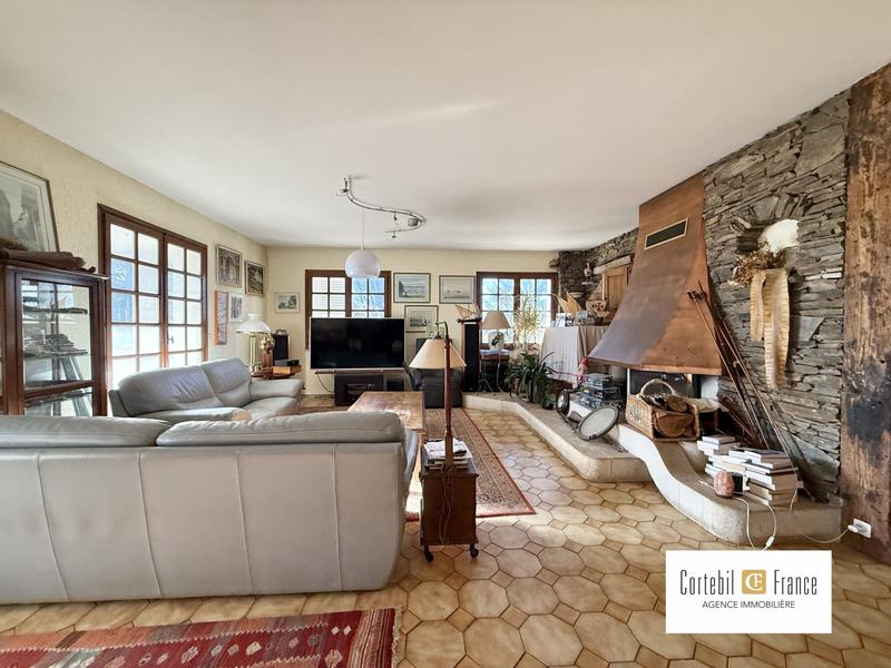 Villa - 177 m² - 6 pièces