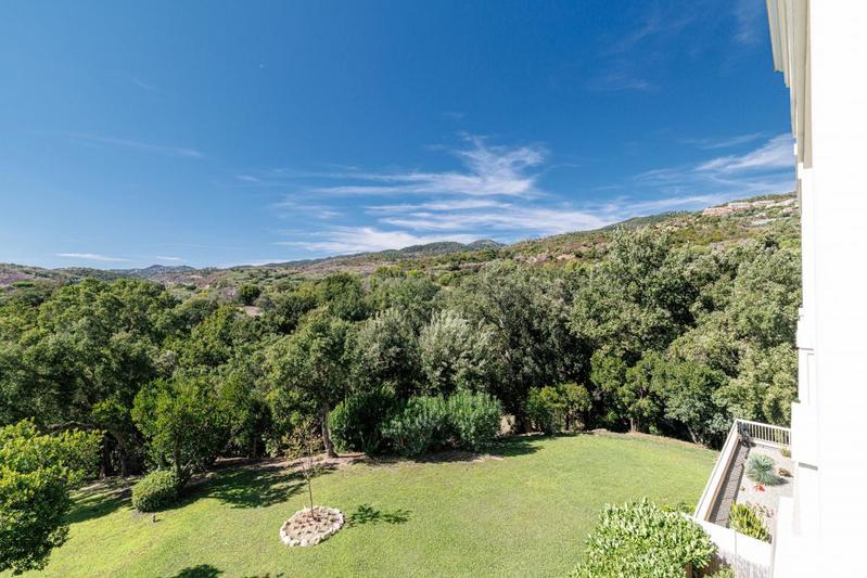 Appartement - 110 m² - 4 pièces