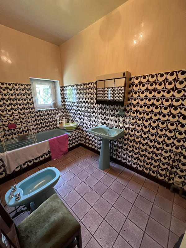 Maison - 92 m² - 6 pièces