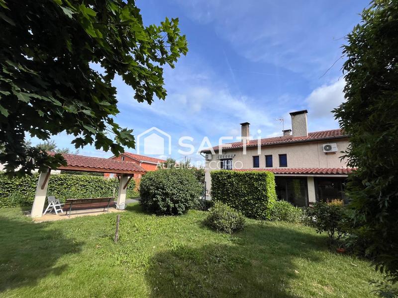 Maison - 140 m² - 5 pièces
