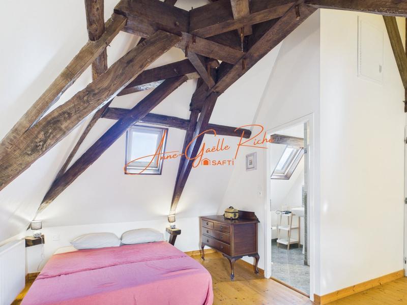 Propriété - 333 m² - 12 pièces