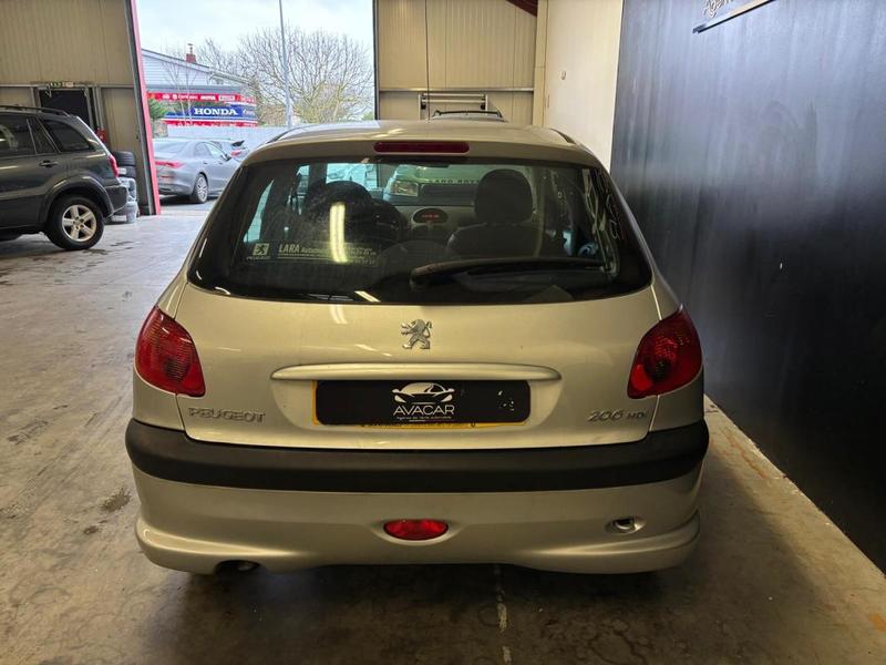 Peugeot 206 1.4 HDi 68cv - 1 ere main Distribution faite
