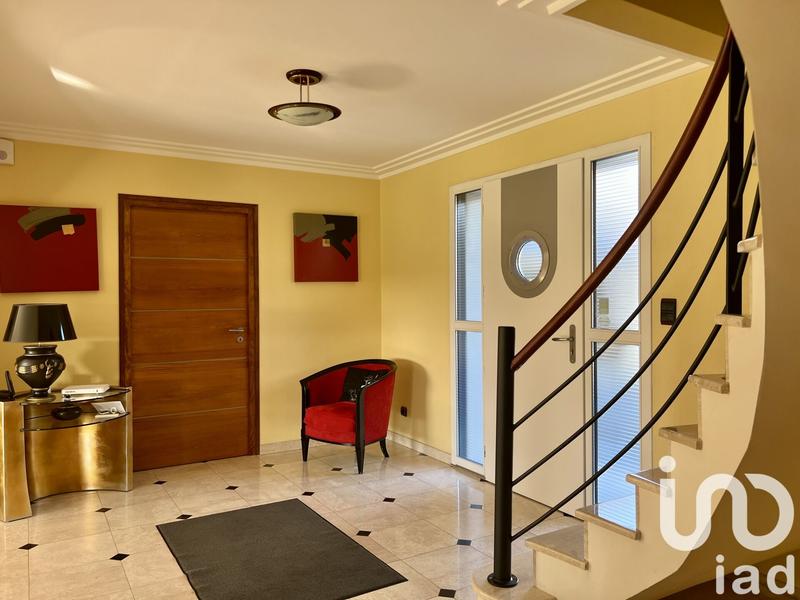 Maison - 296 m² - 8 pièces