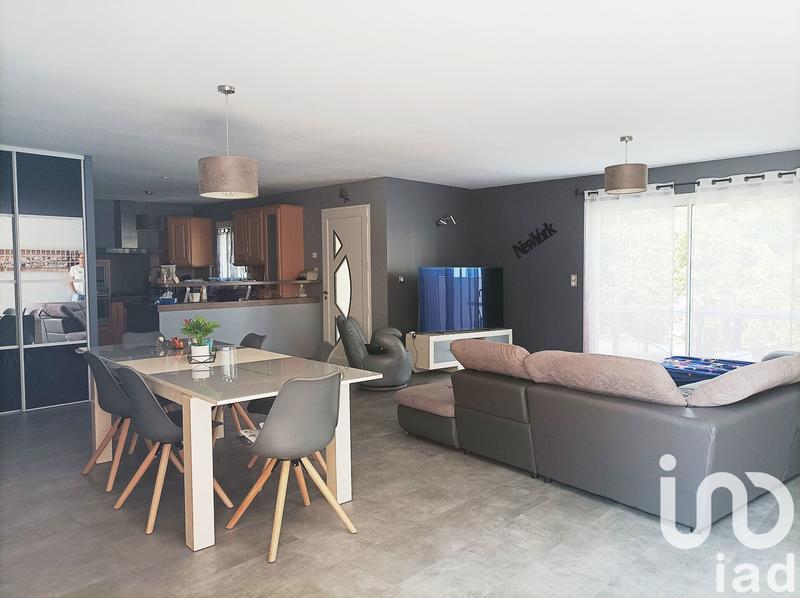 Maison - 265 m² - 9 pièces