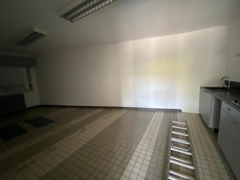 Local commercial - 110 m²