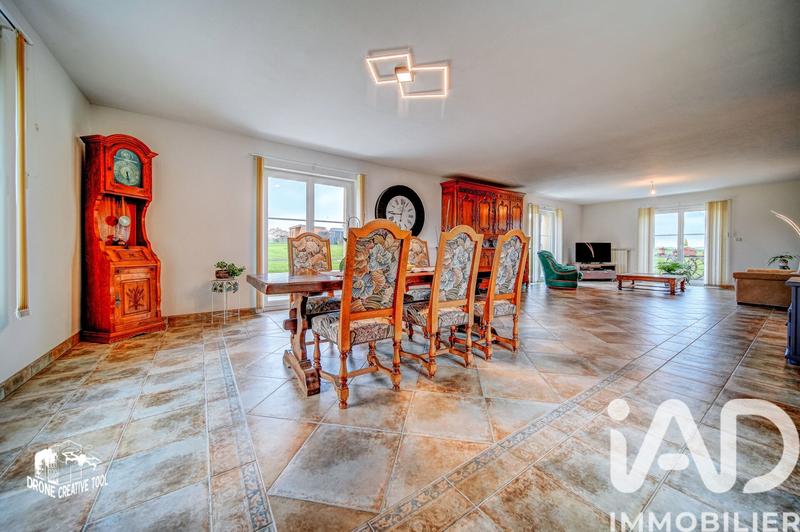 Maison - 274 m² - 8 pièces