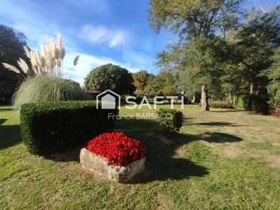 Maison - 163 m² - 6 pièces