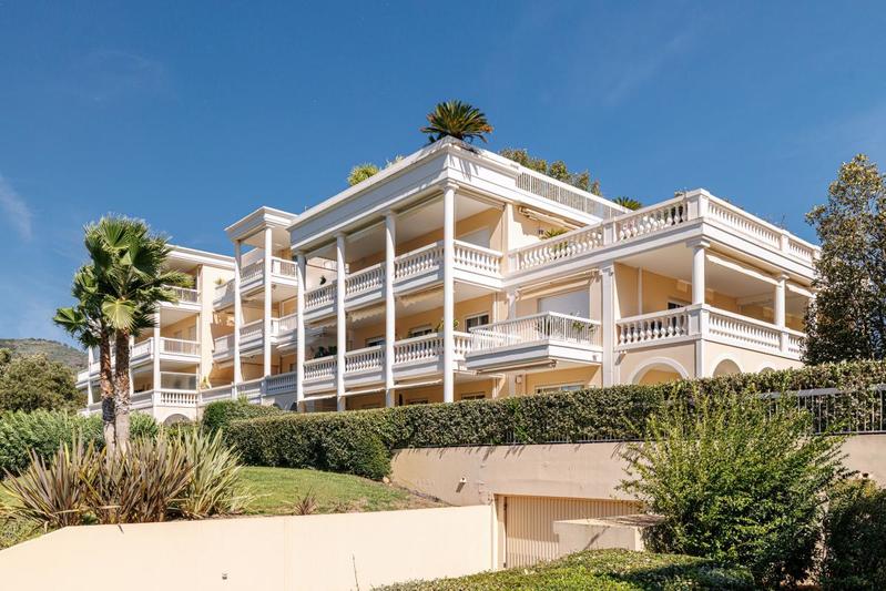 Appartement - 110 m² - 4 pièces