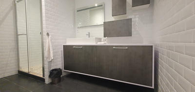 Appartement - 101 m² - 2 pièces