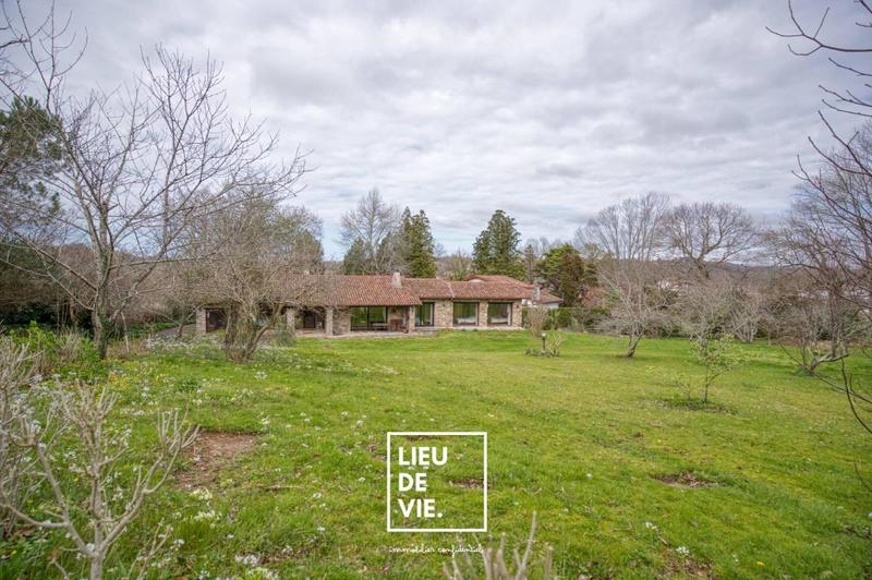 Maison ancienne - 164 m² - 7 pièces