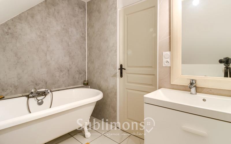 Maison - 87 m² - 4 pièces