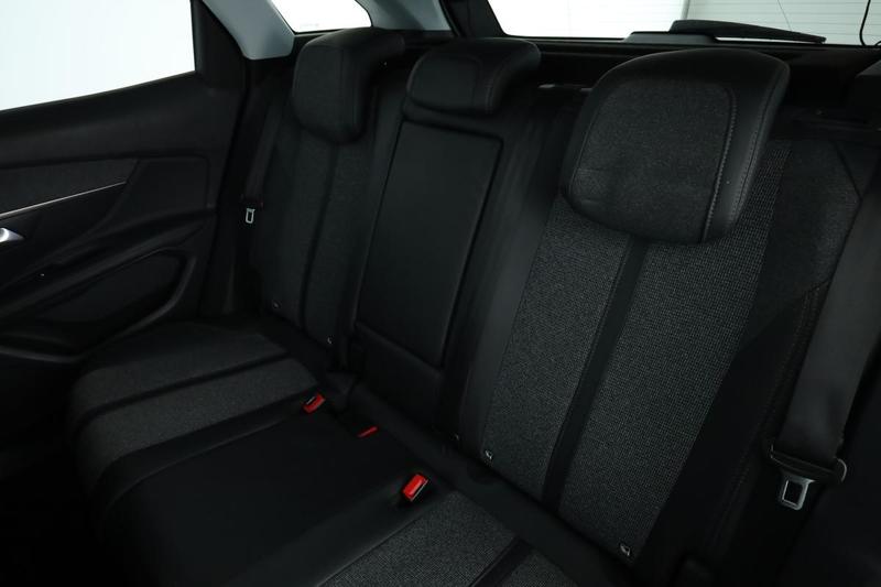 Peugeot 3008 1.2 PureTech Allure Business Eat6 130 ch