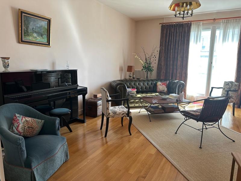 Appartement ancien - 99 m² - 3 pièces